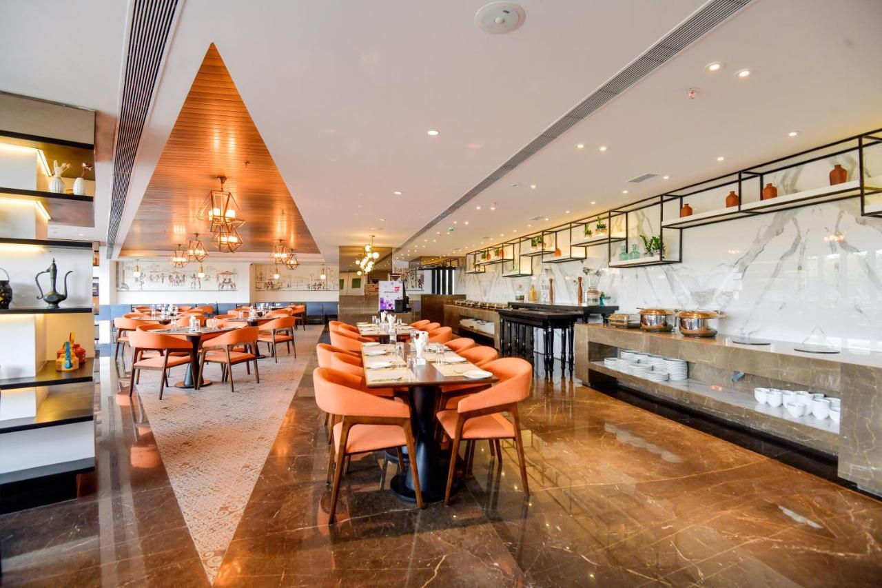 The Elite Narasapura, A Member Of Radisson Individuals Hotell Exteriör bild