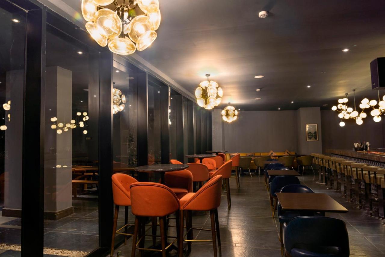 The Elite Narasapura, A Member Of Radisson Individuals Hotell Exteriör bild