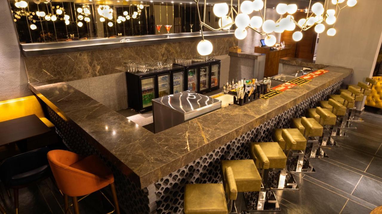 The Elite Narasapura, A Member Of Radisson Individuals Hotell Exteriör bild