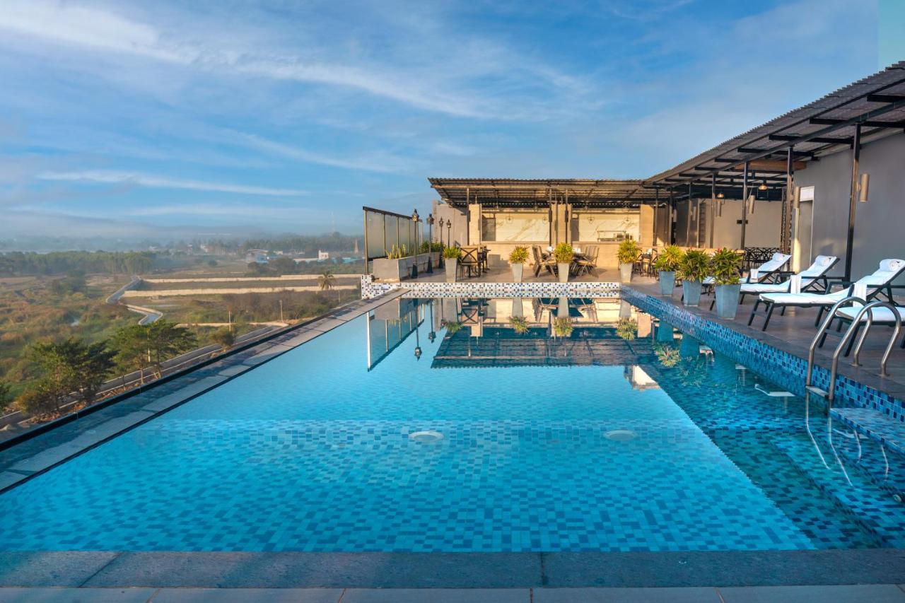 The Elite Narasapura, A Member Of Radisson Individuals Hotell Exteriör bild