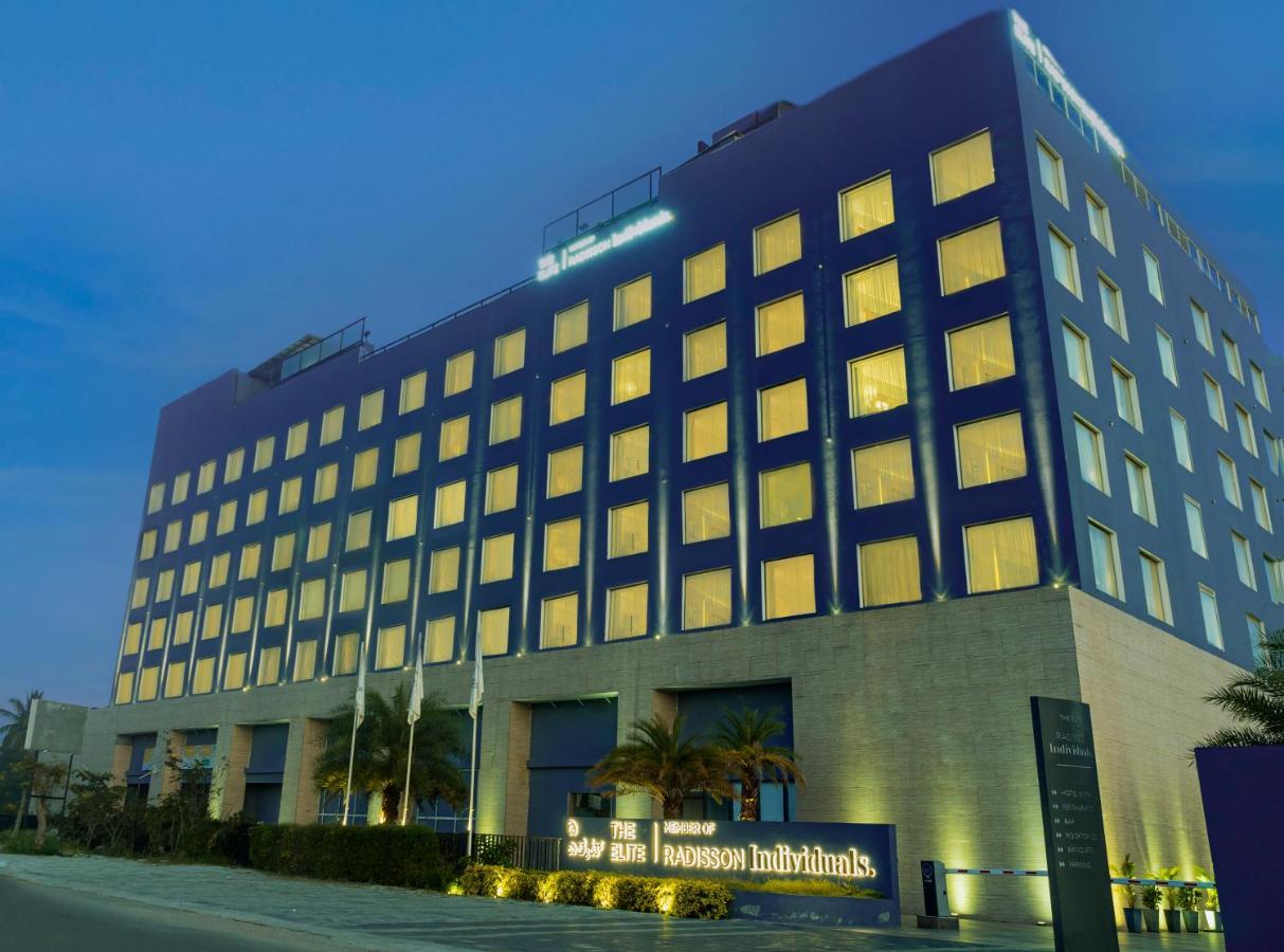 The Elite Narasapura, A Member Of Radisson Individuals Hotell Exteriör bild