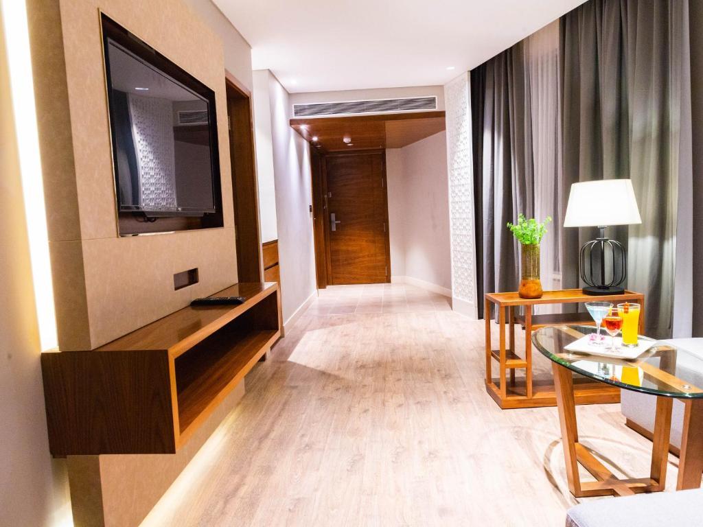 The Elite Narasapura, A Member Of Radisson Individuals Hotell Exteriör bild