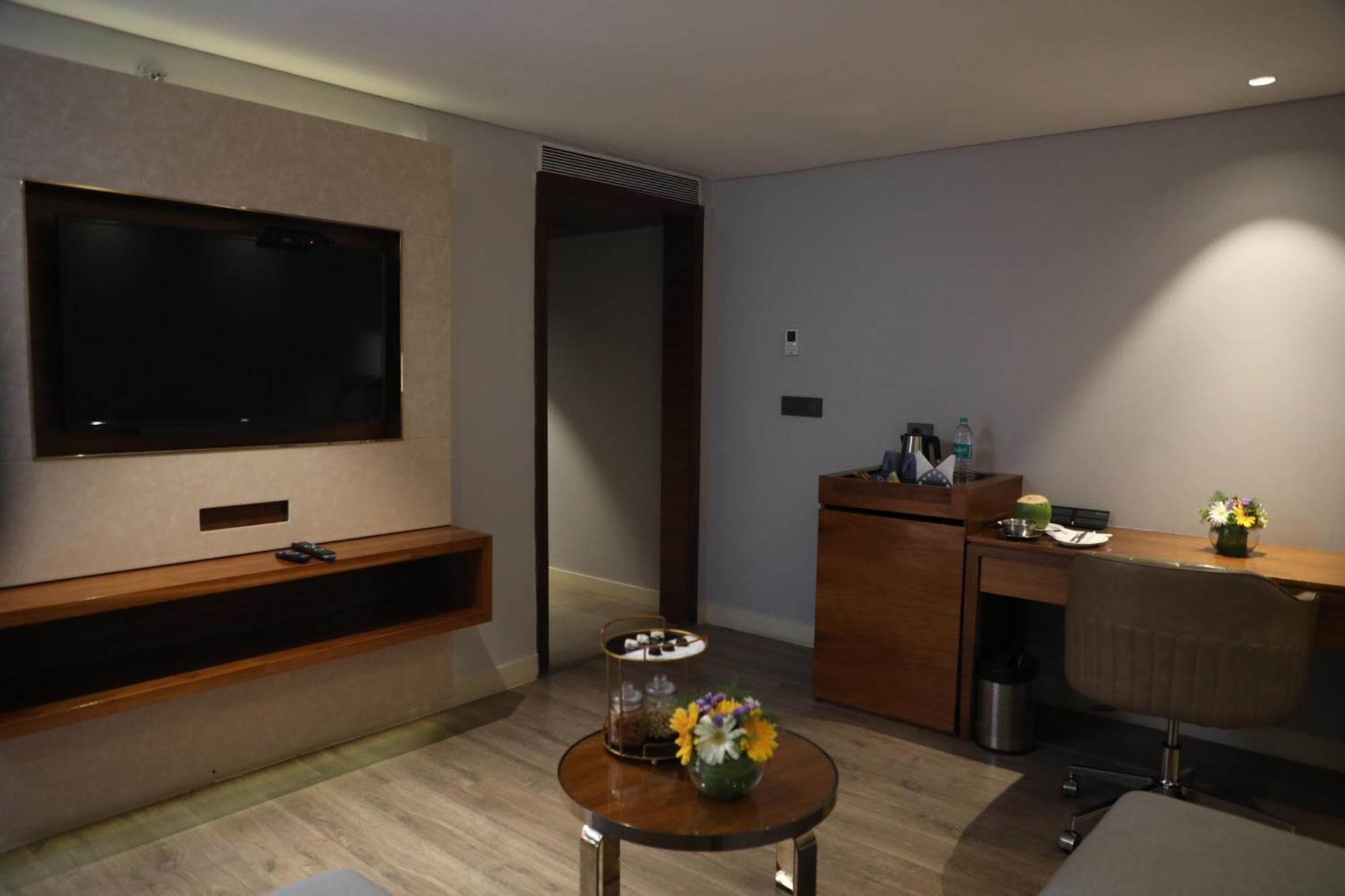 The Elite Narasapura, A Member Of Radisson Individuals Hotell Exteriör bild