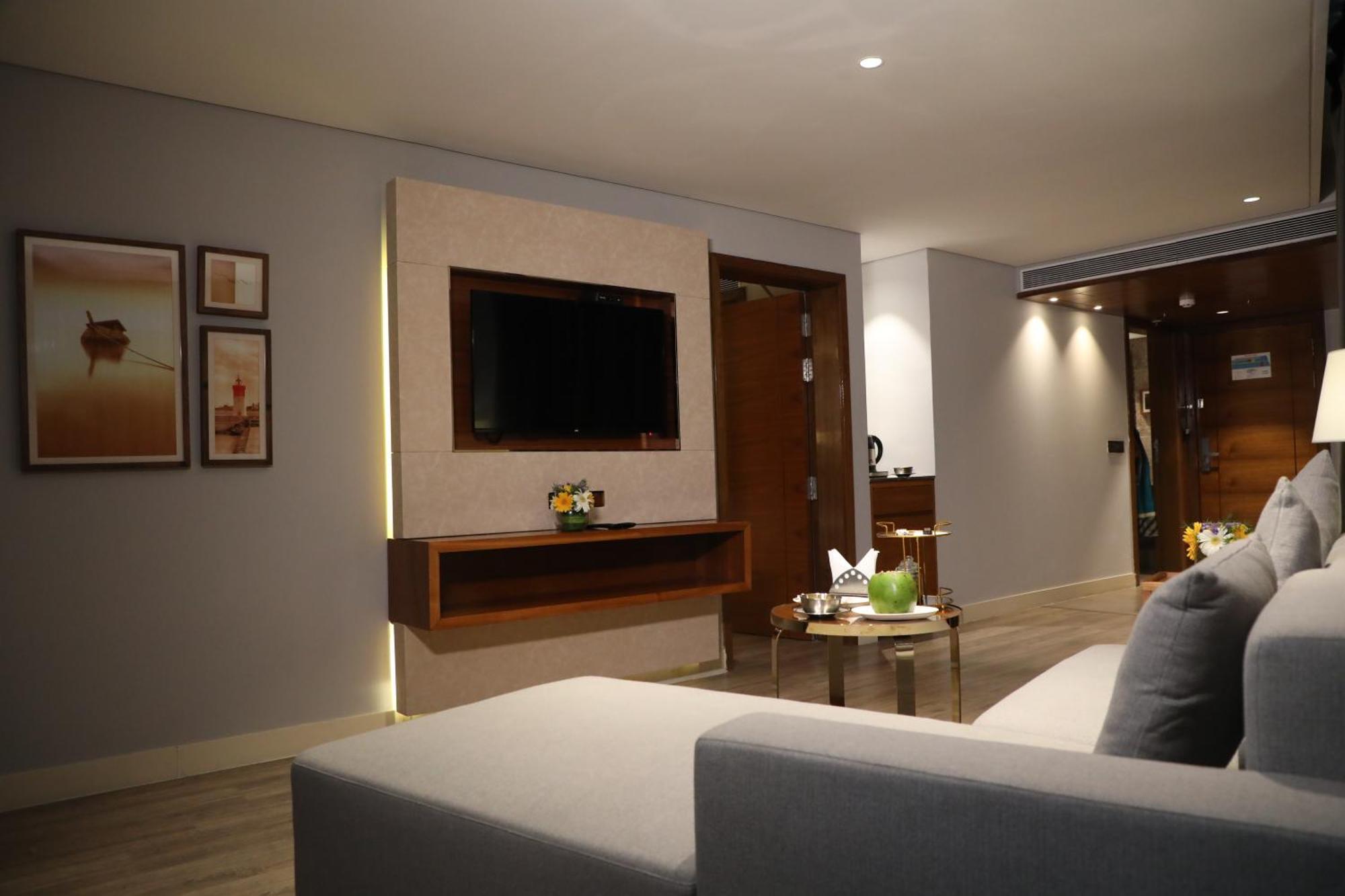 The Elite Narasapura, A Member Of Radisson Individuals Hotell Exteriör bild