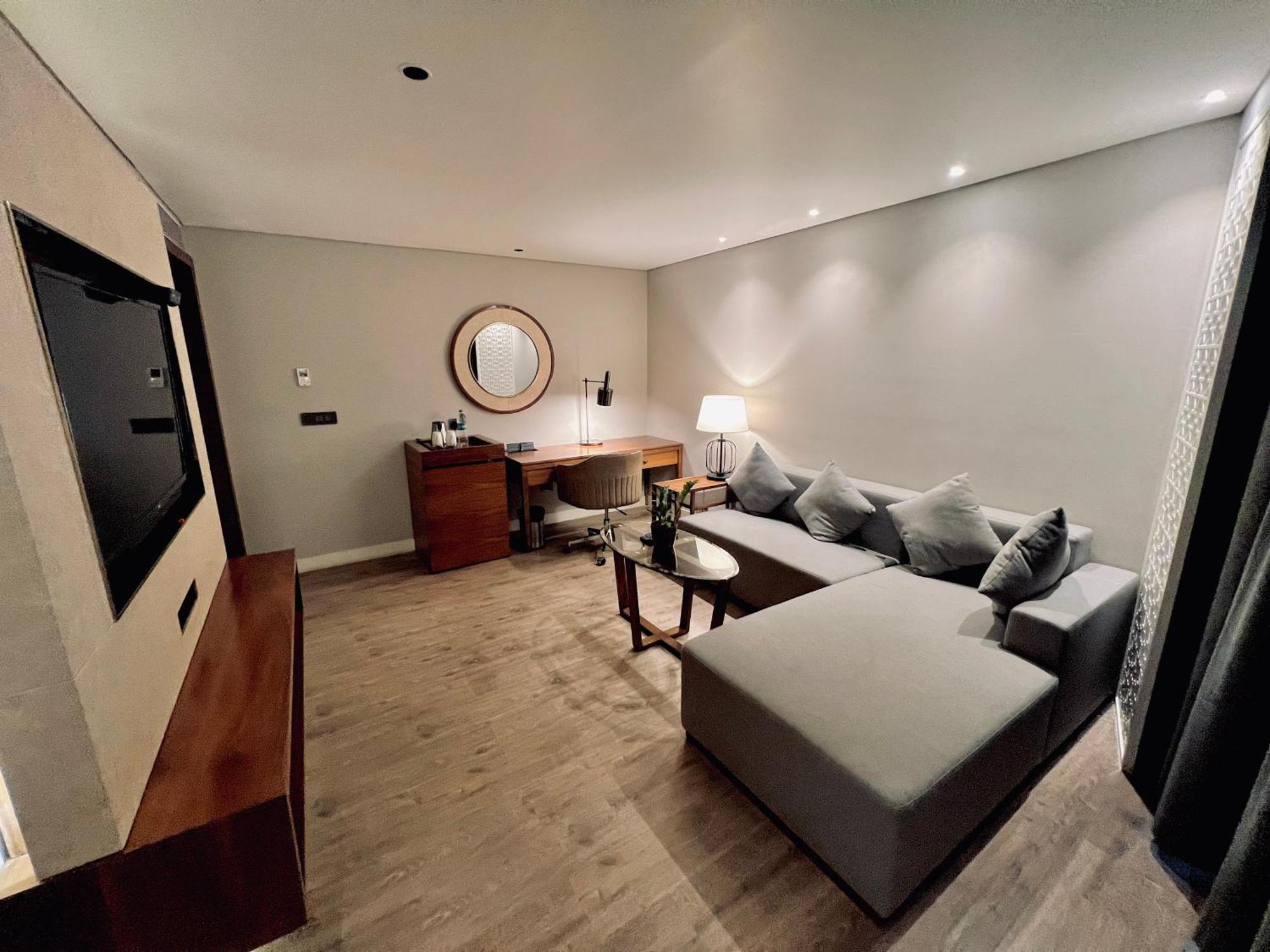 The Elite Narasapura, A Member Of Radisson Individuals Hotell Exteriör bild